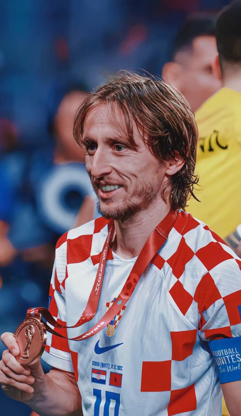 DO：埃弗顿4000万镑报价迪布林被拒，圣徒要价4500万+500万镑