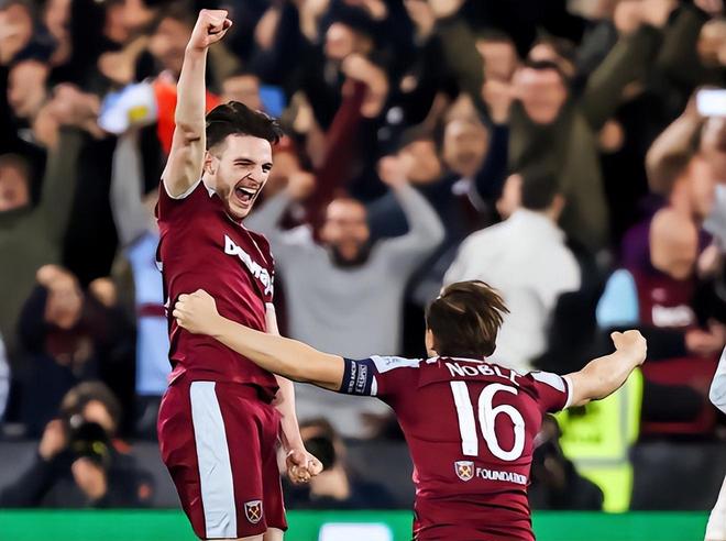 东体：男篮惨败会影响男足；邵佳一带队要改造思想和精神面貌